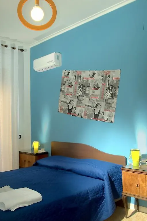 B&B Bibliotechina Napoli 2*,